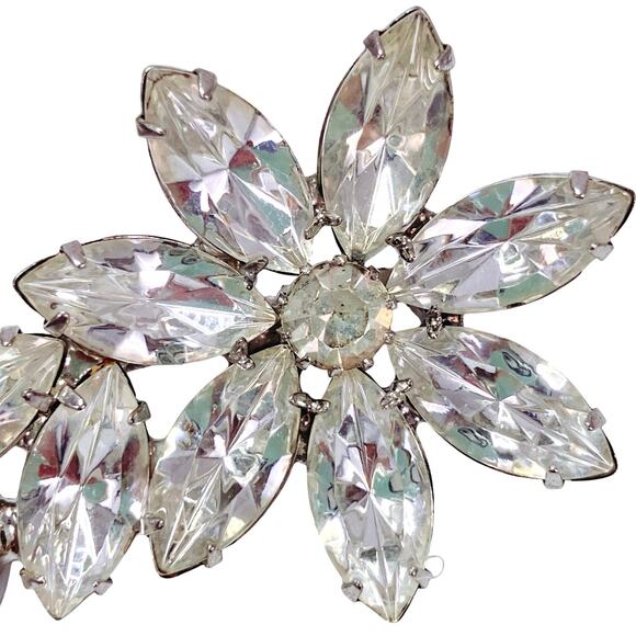 VTG 1950s Brooch Rhinestone Floral Spray Mid Century Sparkling Silver Tone Pin - Picture 7 of 10